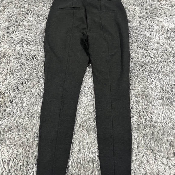 NWT WHBM ‘The Skinny’ Pants Gray Size 6 - Picture 2 of 2